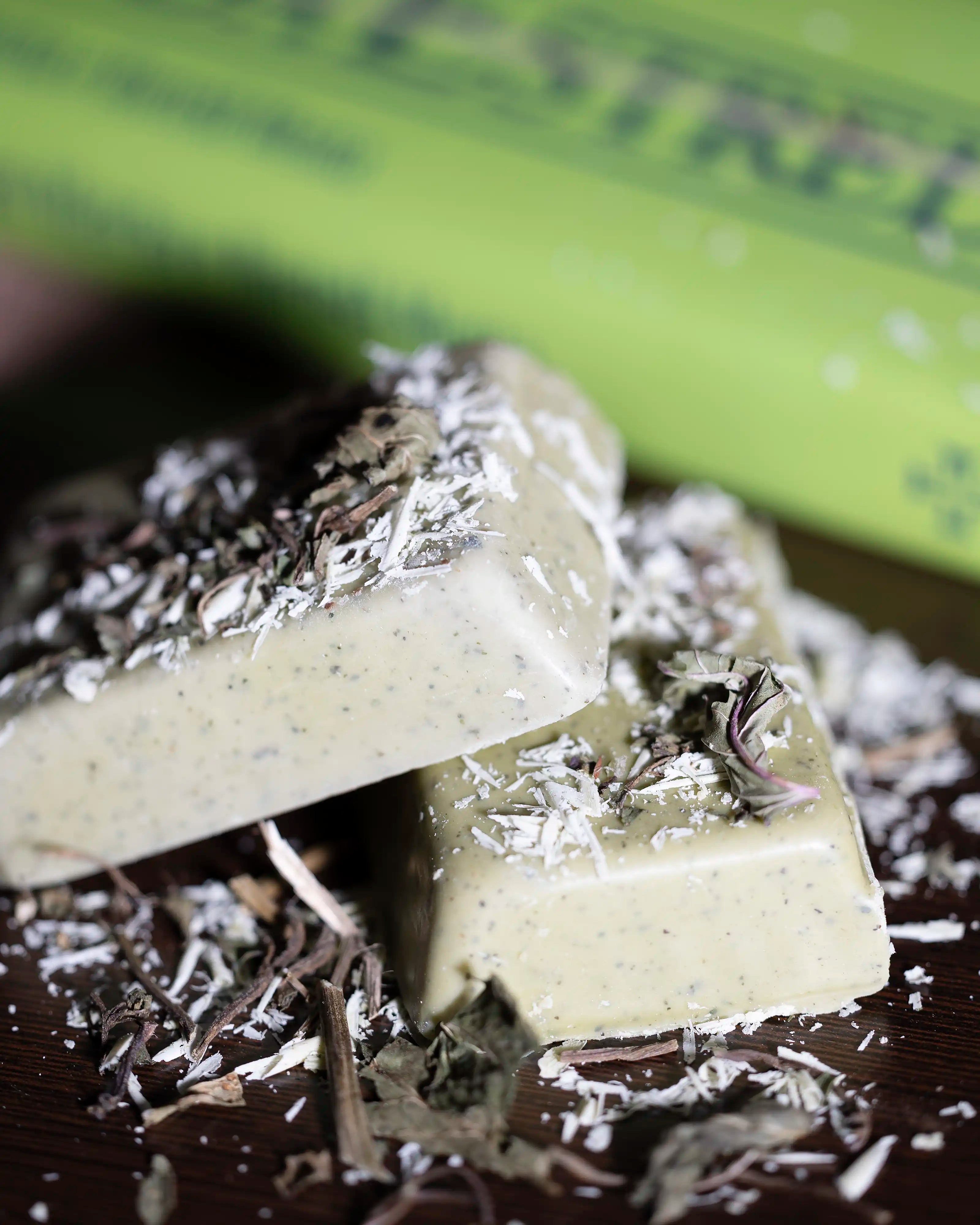 White Chocolate Tablet with Matcha and Nómada Mint 300g